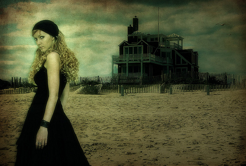 3383481393 85b52fc794 Cool Beach Models images